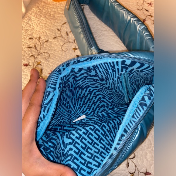 SILFEN Alberte Metallic Sling Bag NWT - Picture 7 of 13